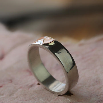 Ashes ring with 9ct gold heart