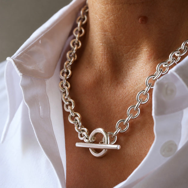 Solo T-Bar Necklace