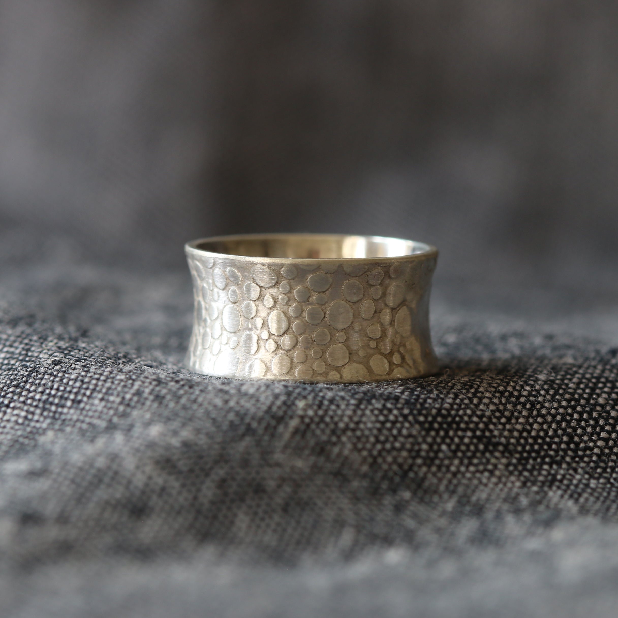 Flared Toad Texture Ring