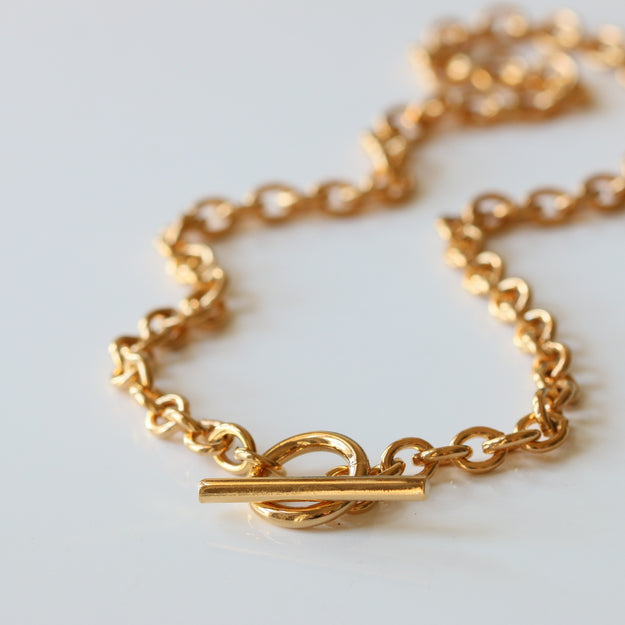 Solo Gold Vermeil T-Bar Necklace - Image 10