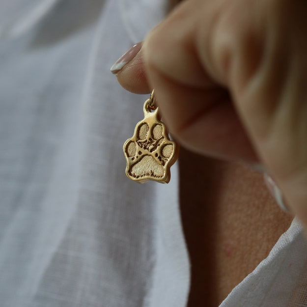 Gold Paw Print Necklace - Image 4