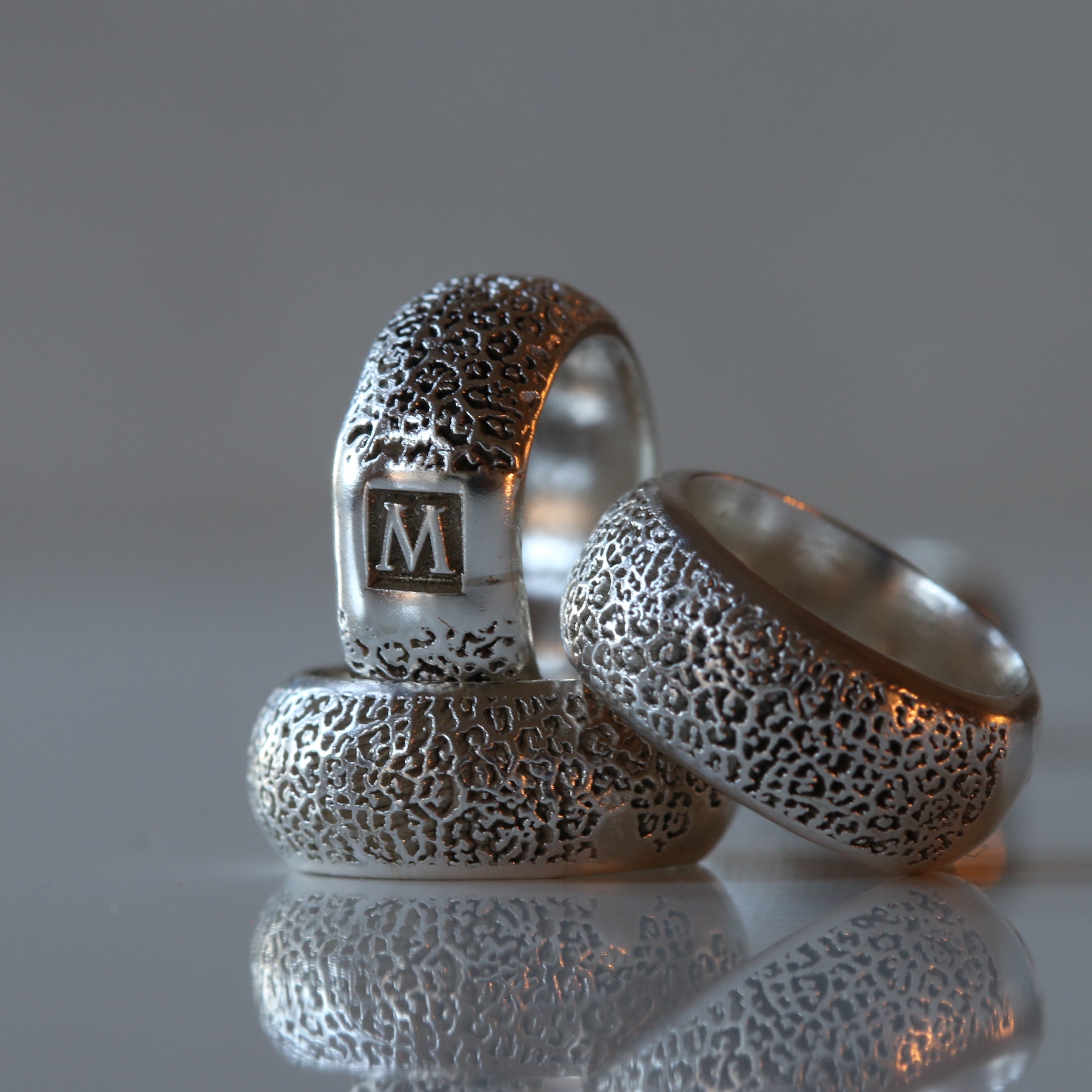 Heirloom Dog Nose Print Story Bead