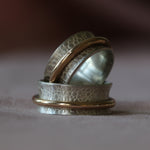 Single Gold Band Toad Texture Spinning Ring - Image 14