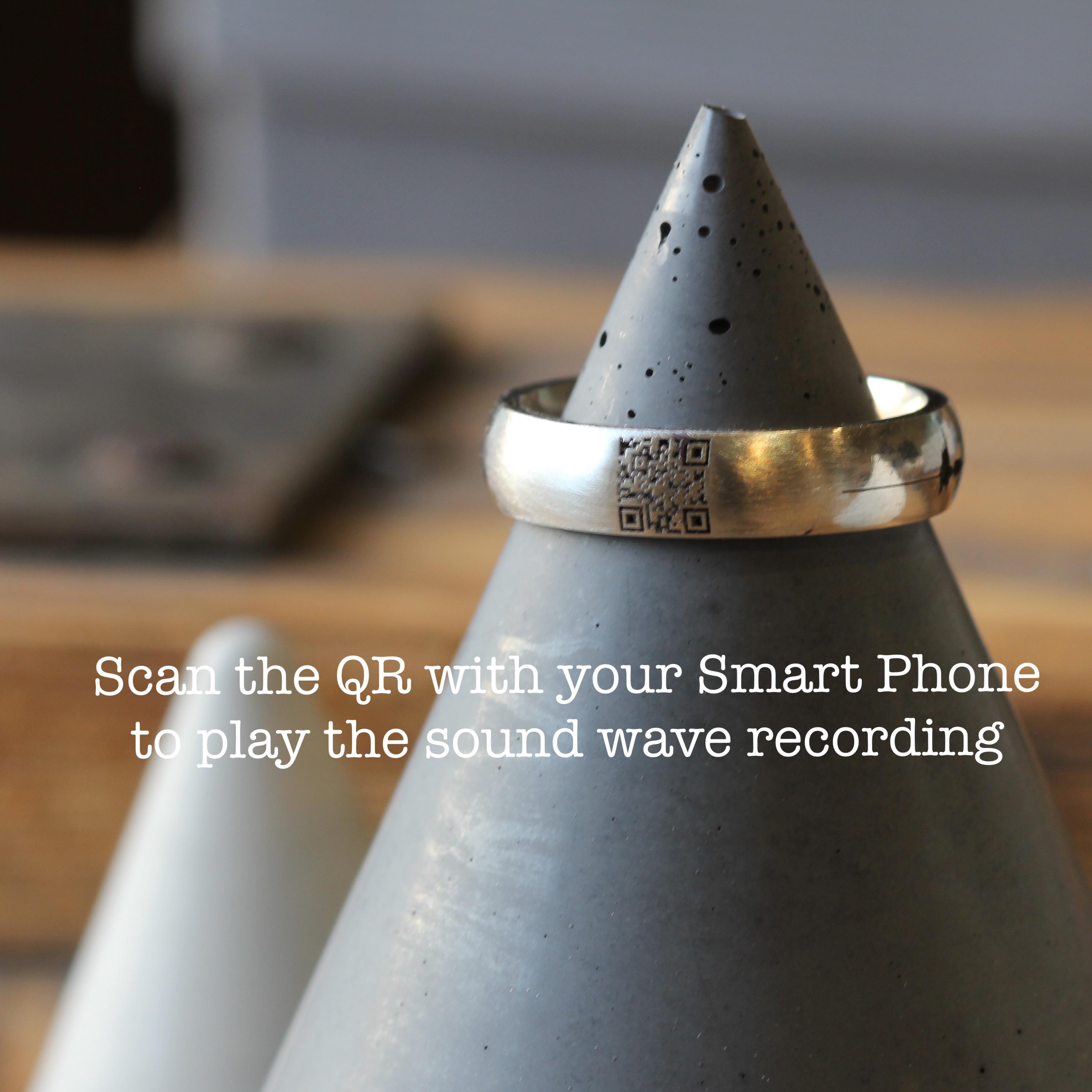 QR Soundwave Personalised Ring