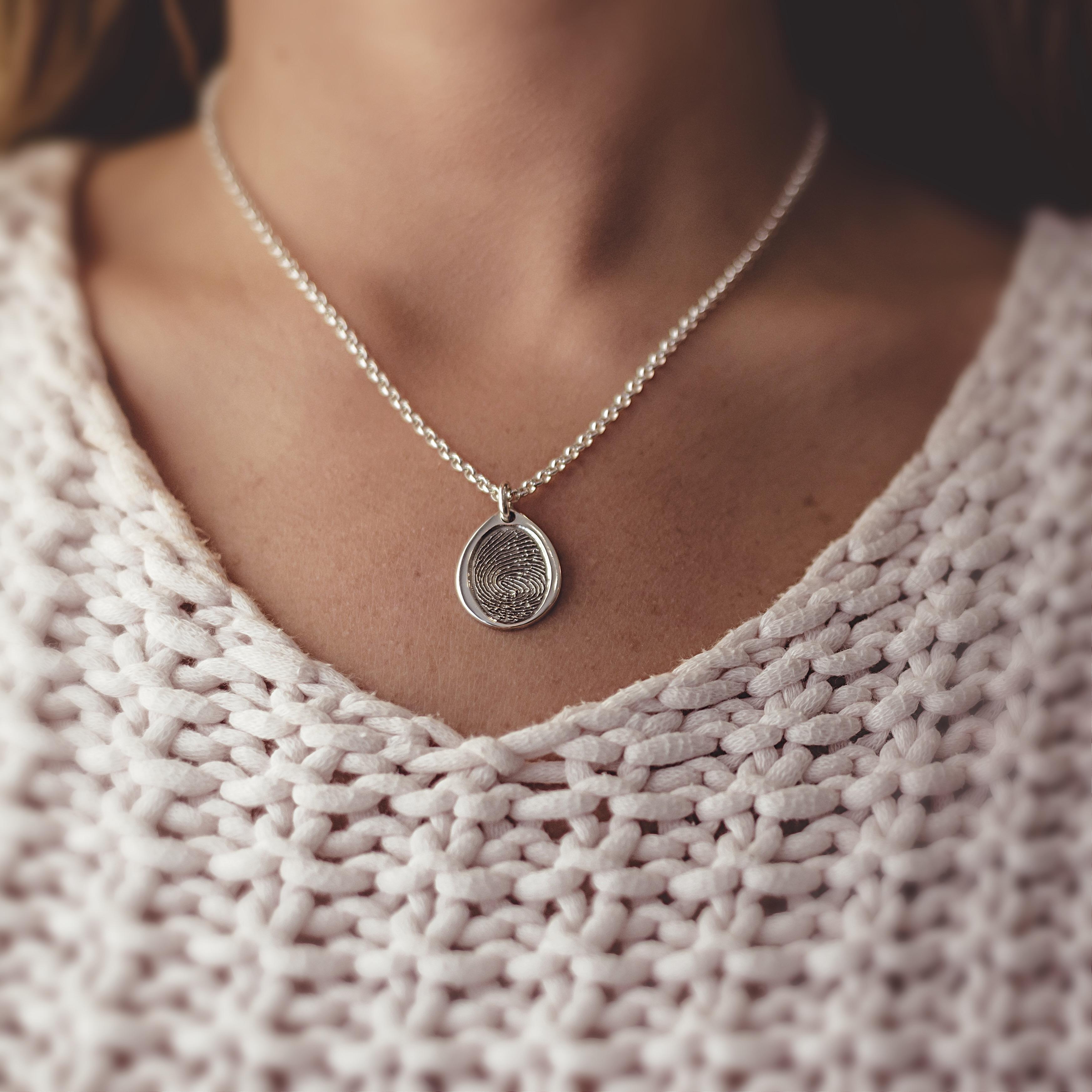 Fingerprint Teardrop Pendant Solo